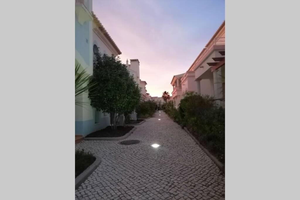 Komfortables Town House In Traumhafter Lage Budens Luaran gambar
