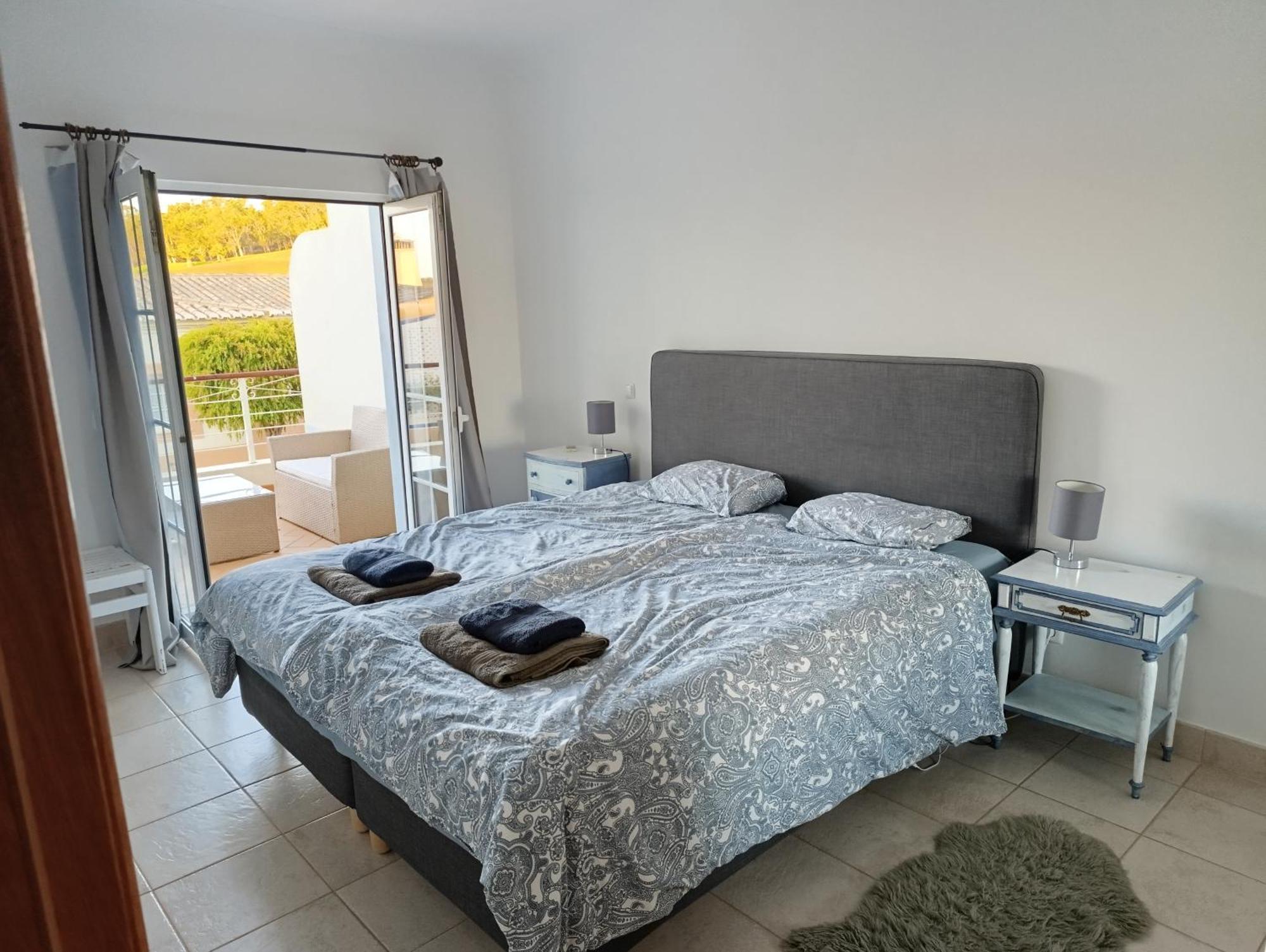 Komfortables Town House In Traumhafter Lage Budens Luaran gambar